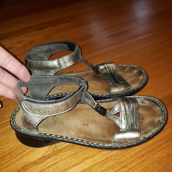 Naot gold leather Gladiator Sandals - Picture 1 of 6